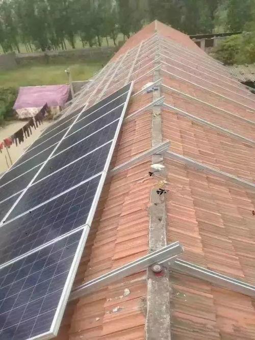 瓦房屋顶光伏安装视频,一窥绿色能源新趋势